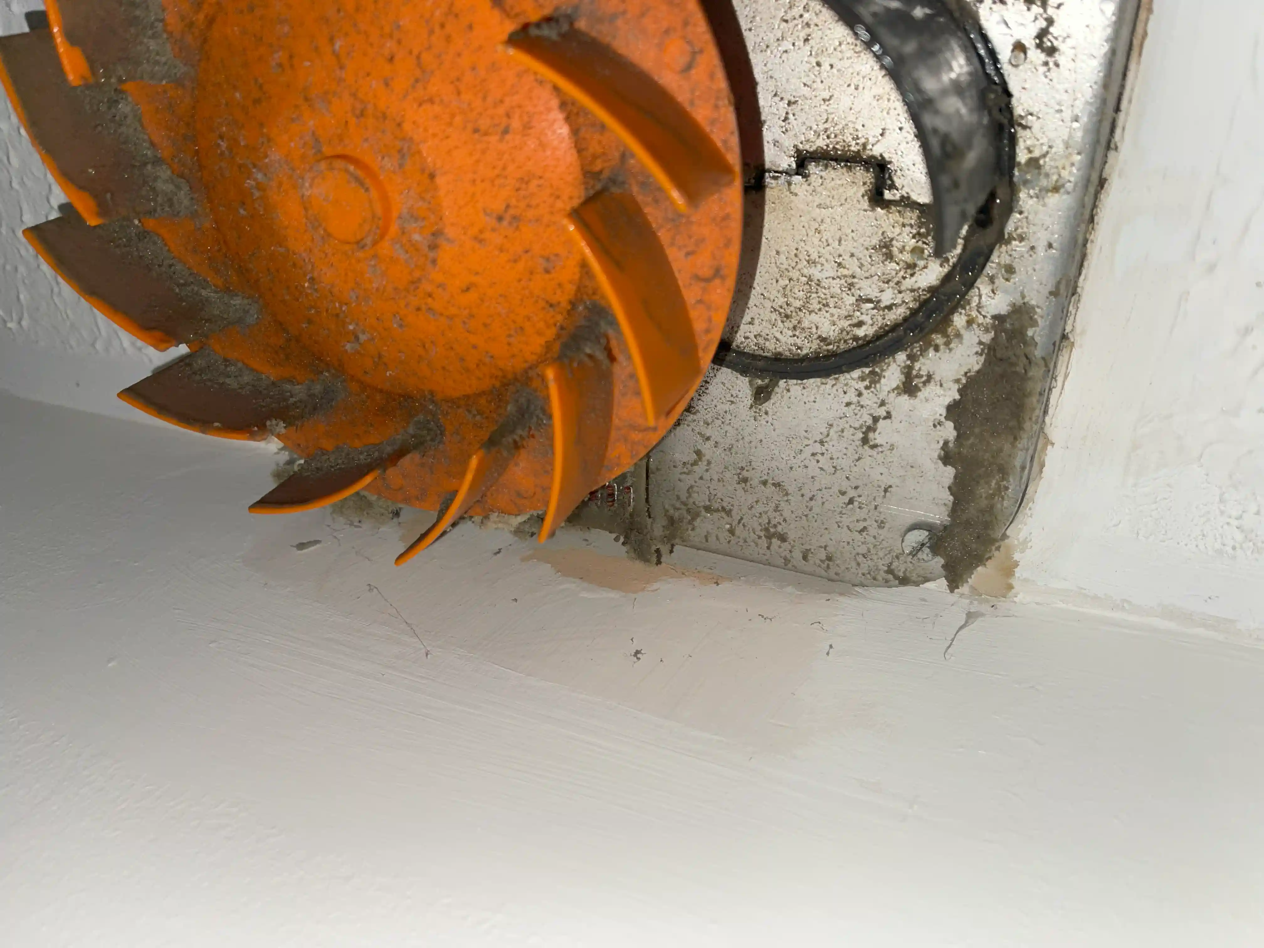 24 Hours Emergency Electrician near Enfield